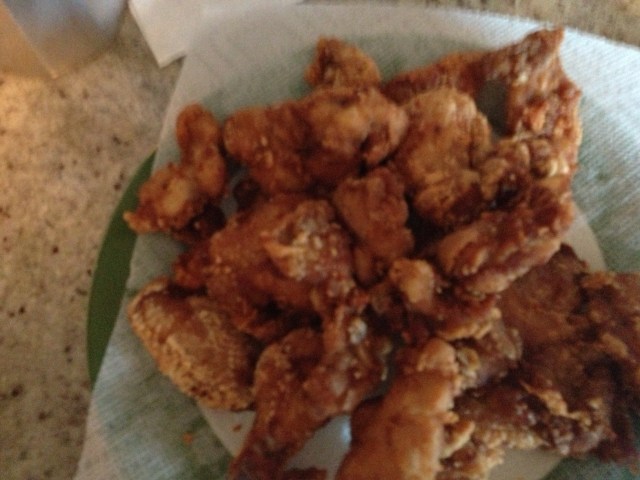 My mom's homemade chicken karaage (Japanese fried chicken)